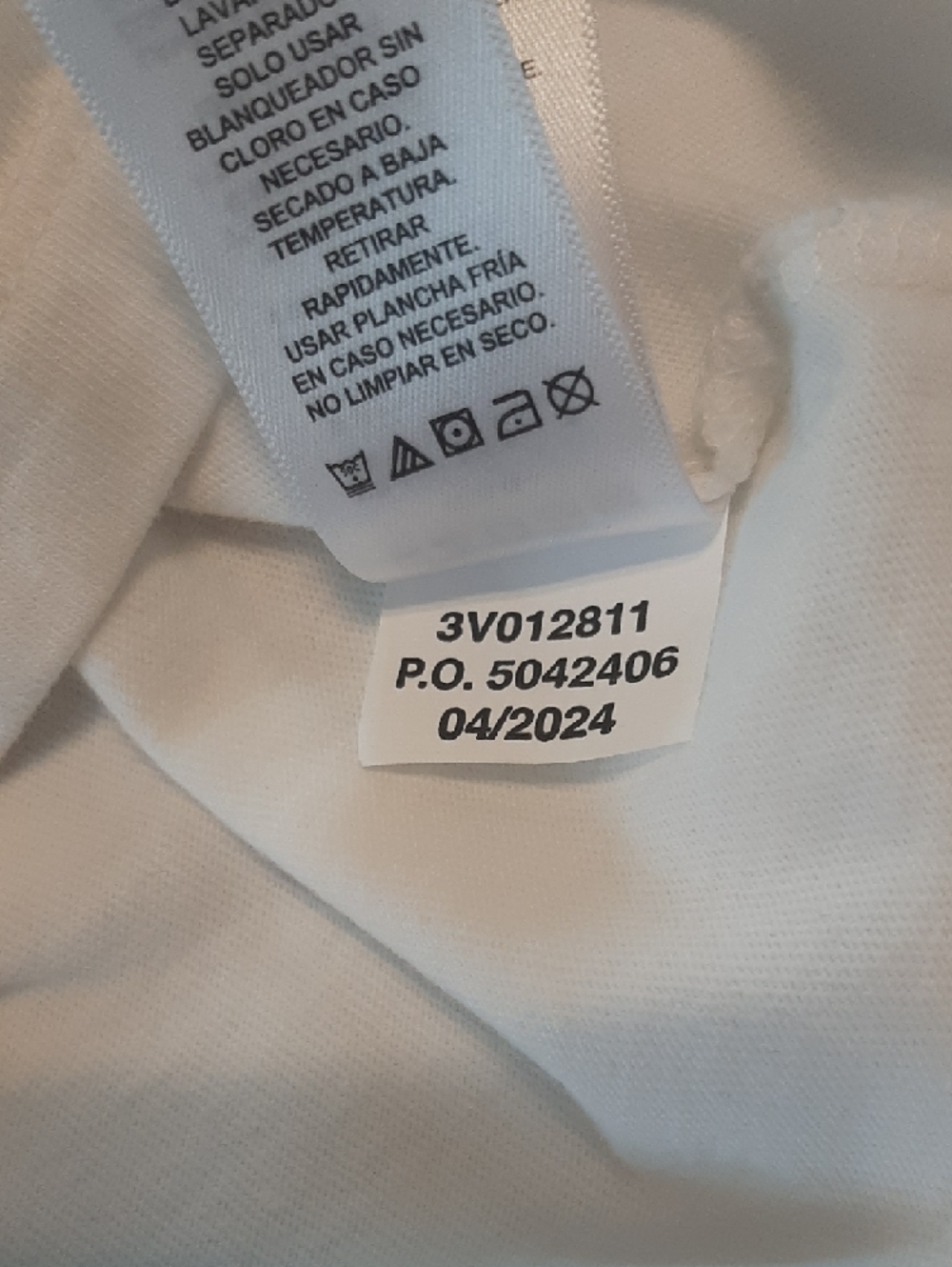 Vineyard Vines Girl's Small White Short Sleeve Pocket Tee With Logo And Whale - Picture 12 of 12